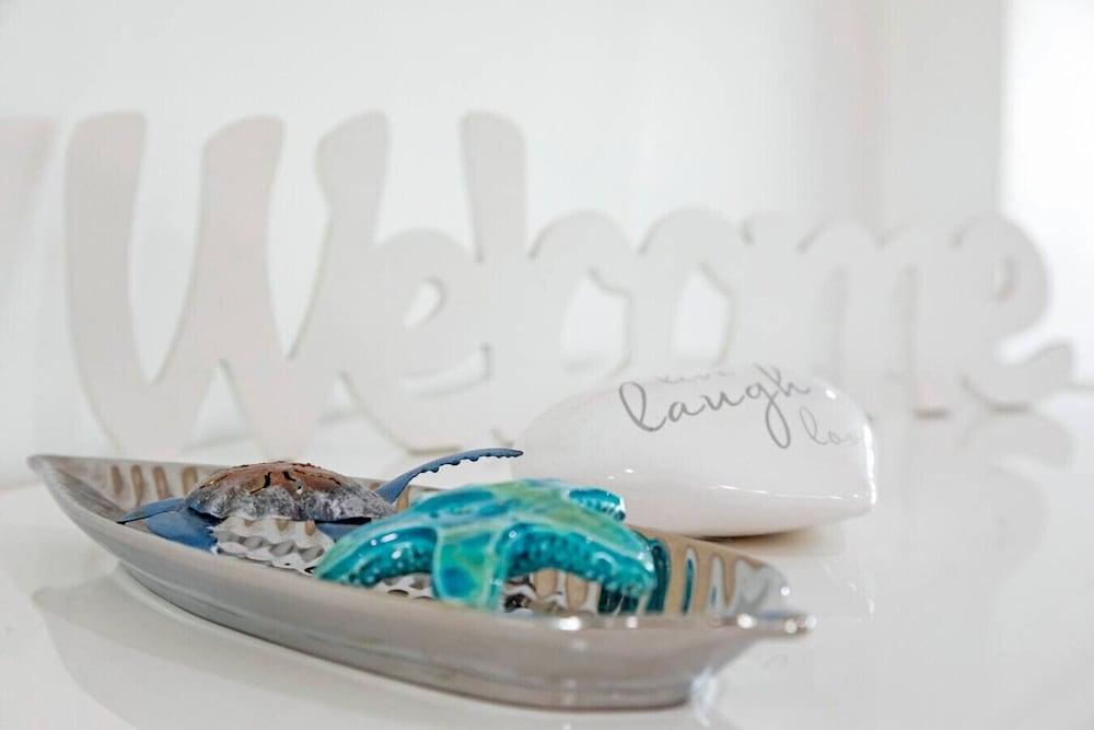 Zen Sapphire Shore Balcony - Pool - Work Desk