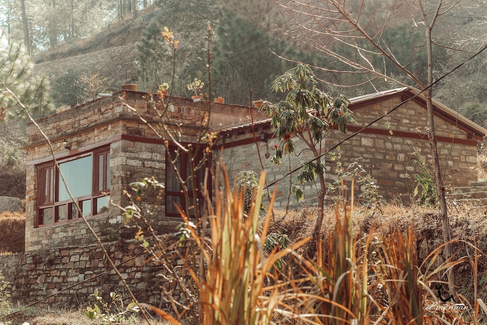 Itmenaan Estate