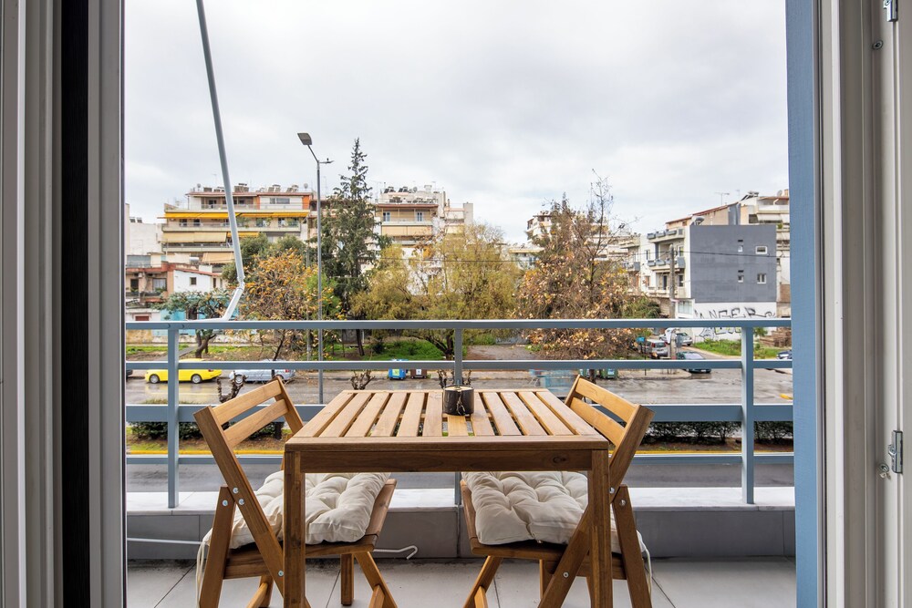 Nova 1-Bedroom Apartment in Athens