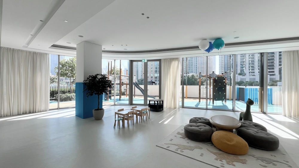 Grande Suites by Hostiva - Burj View