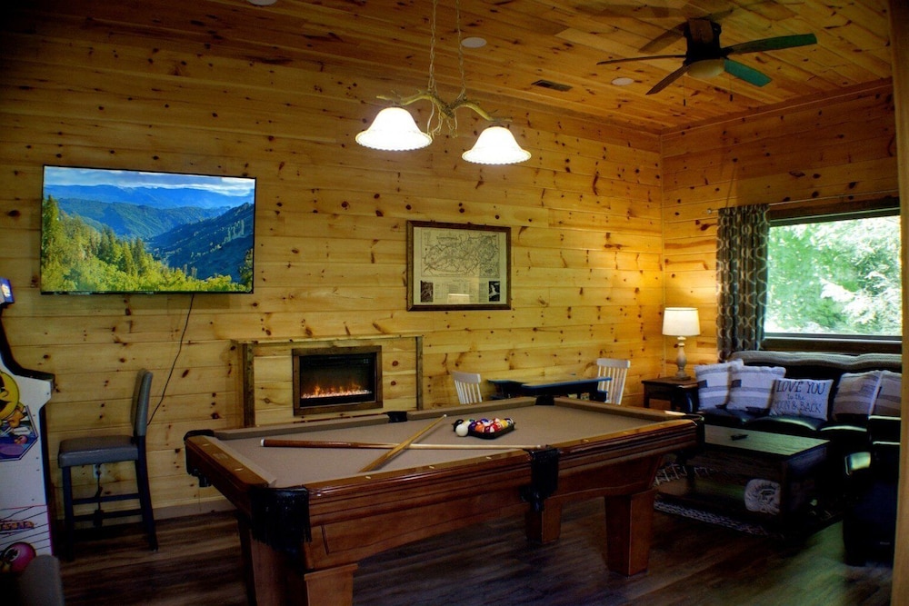 Vixen Run 4 Bedroom Cabin