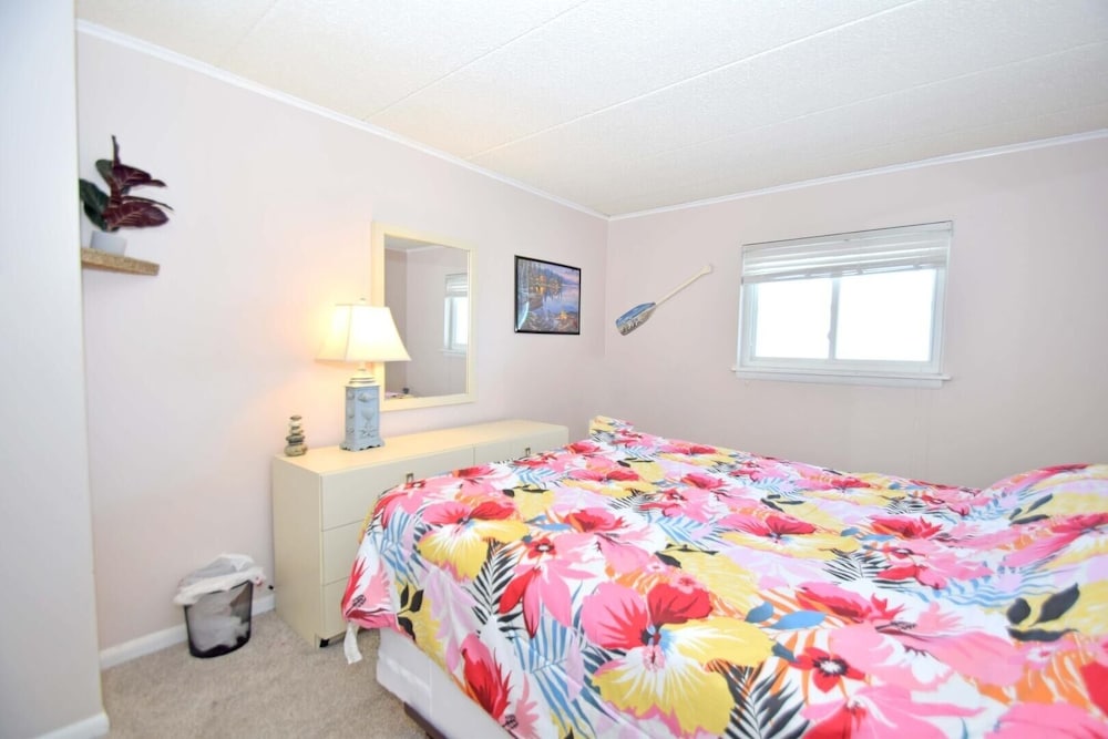 Thunder Island 81b 2 Bedroom Condo by RedAwning view 3