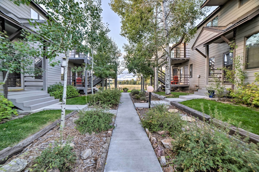 Pagosa Condo w/ Deck, 4 Mi to Hot Springs & Dtwn view 4