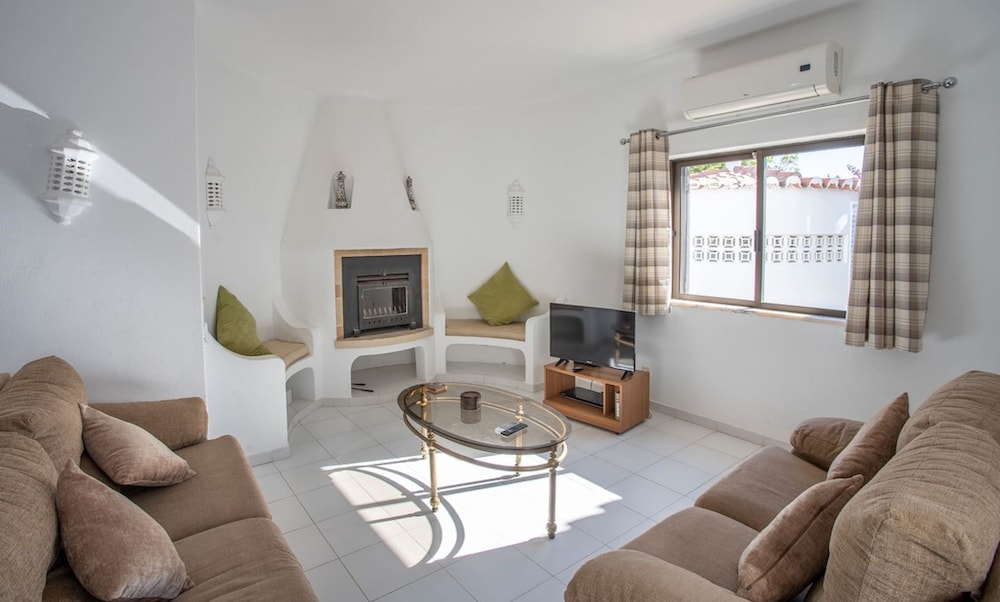 Carosim Quiet Location Close to Beach Private
