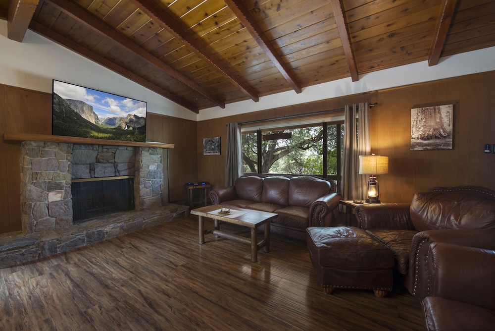 Yosemite Scenic Wonders - Bass Lake Area