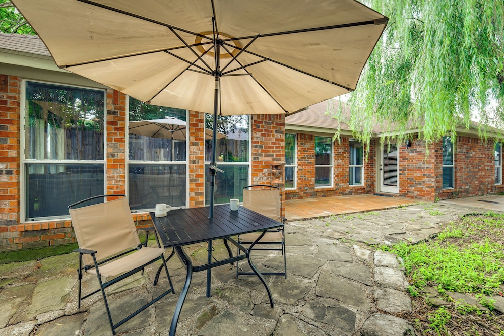 DFW Fun Awaits: Family Home in Crowley!