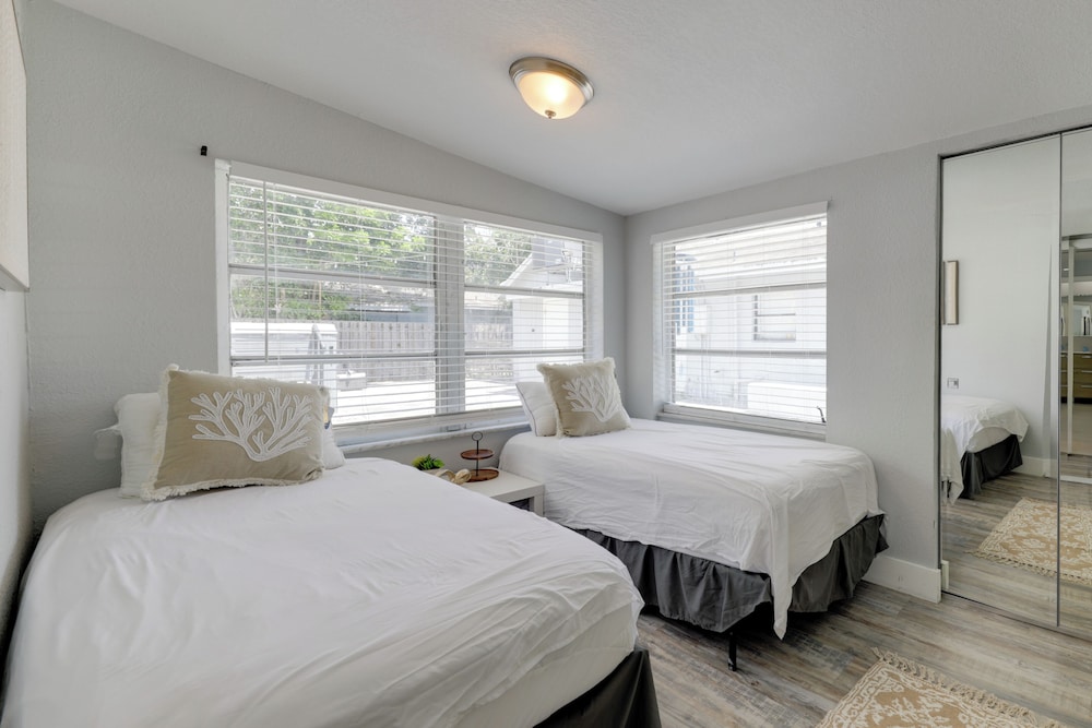 3 Mi to Beach: Home w/ Outdoor Space in Hollywood