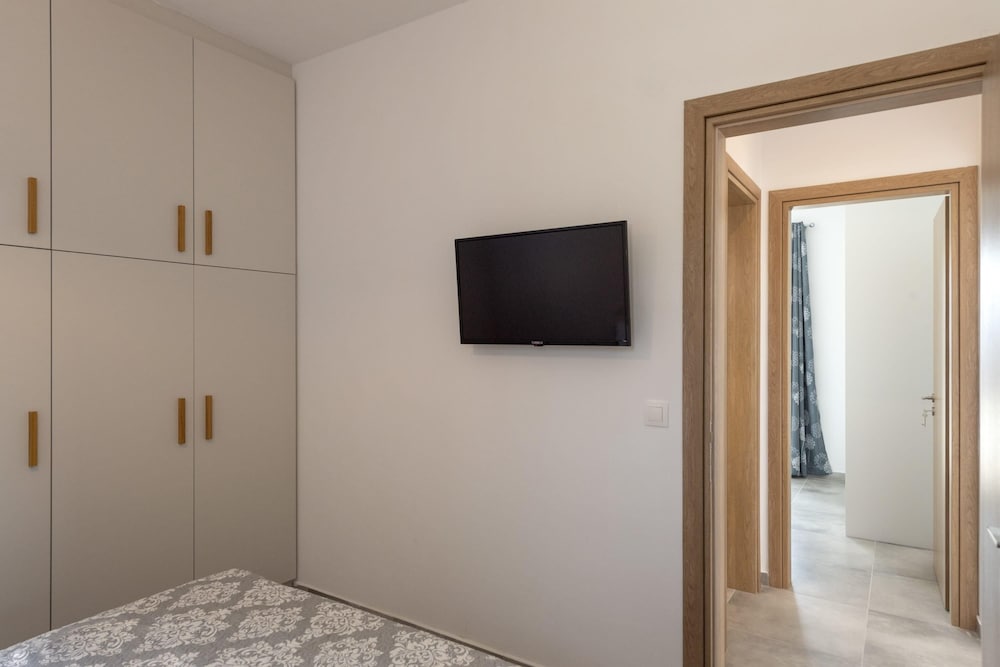 Parikia s Sunlight 2bedroom House