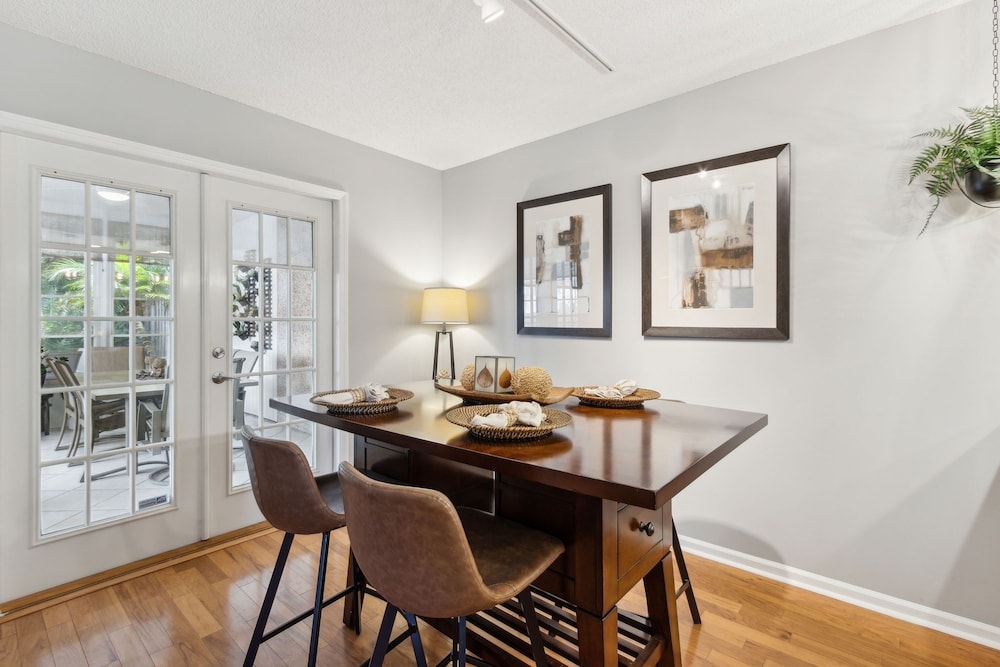 2754 1st Ave. A 2 Bedroom Duplex