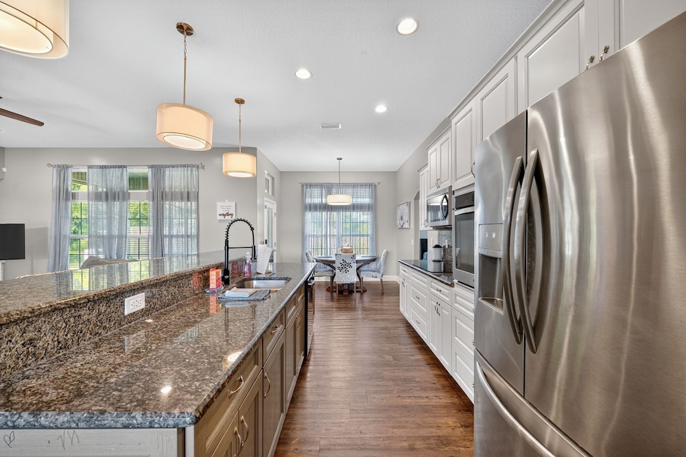 Floridays Manor 4 Bedroom Home