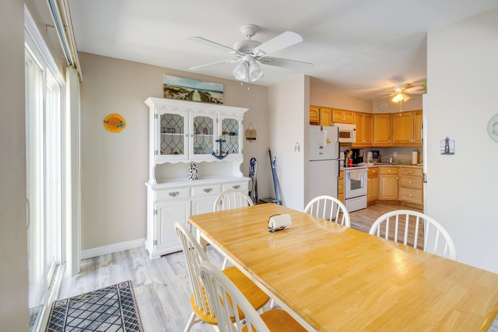 Walk to Brigantine Beach: Condo w/ Furnished Patio