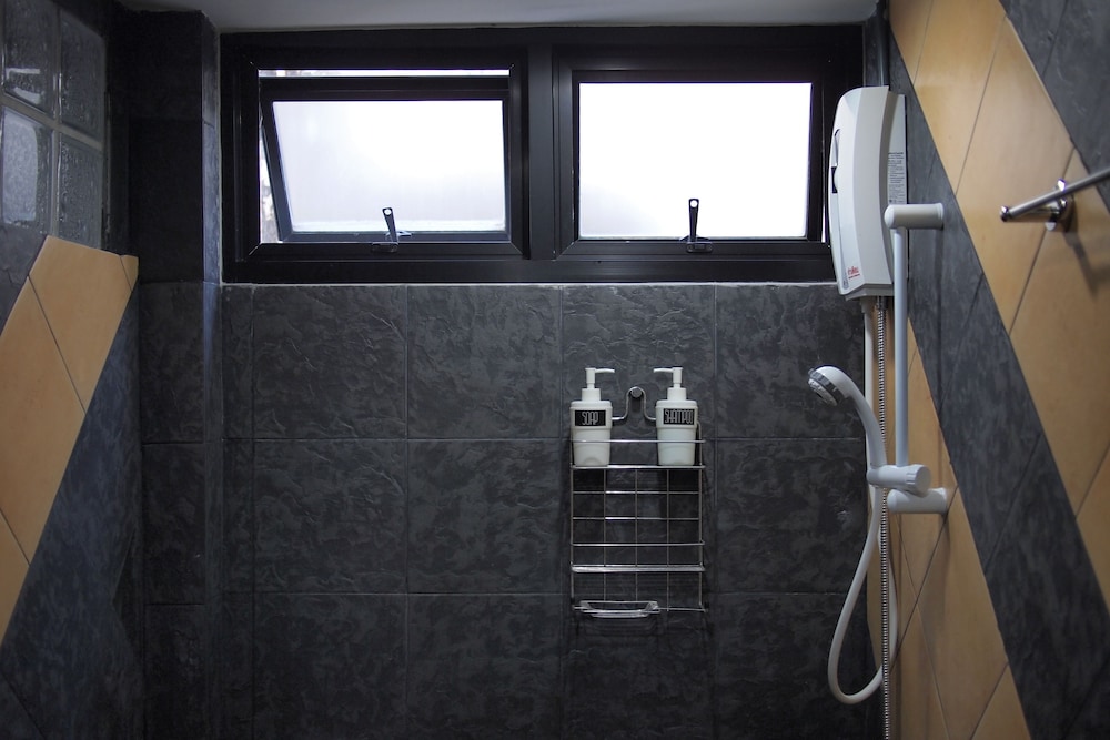 C40Winks Hostel