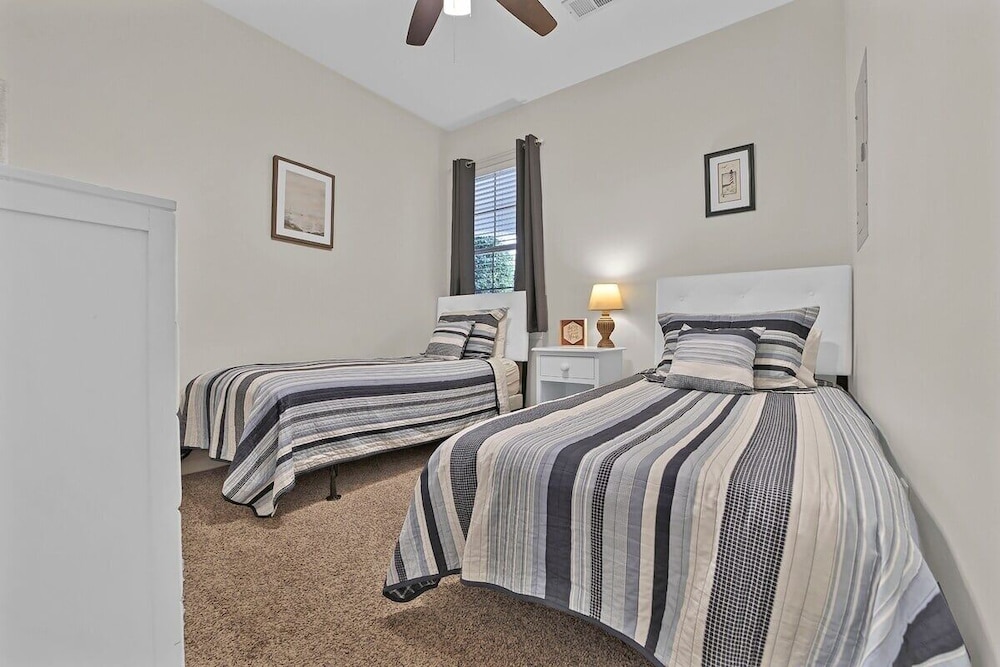 River Oaks 57b 2 Bedroom Condo
