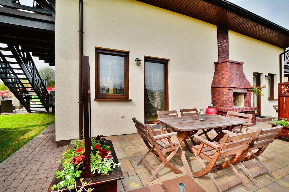 Apartment in Sianozety Near Sandy Beach