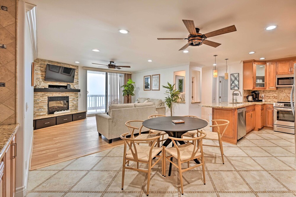 Beachfront Oceanside Condo w/ Amenity Access!