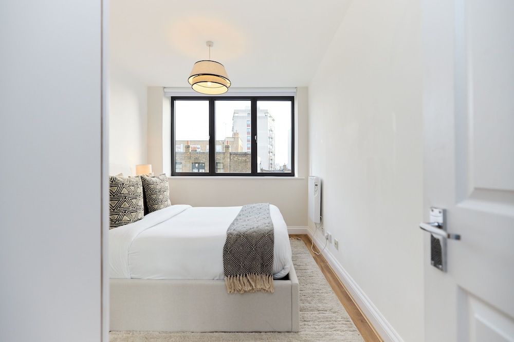 The Goodge Street Place - Bright 2bdr Flat