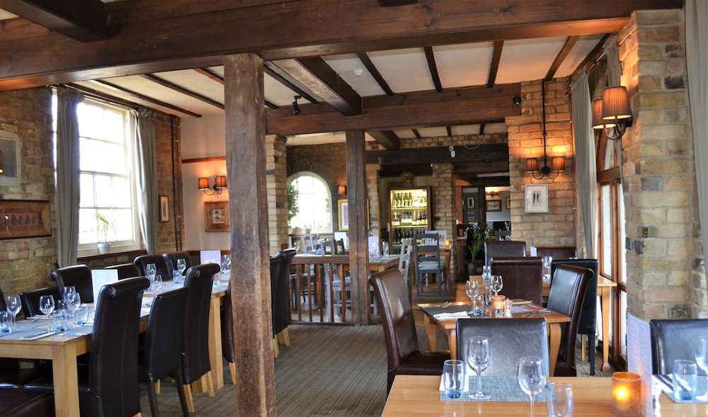 The White Hart Country Inn
