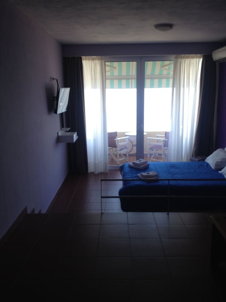 Maravellia Art Hotel - Property Image 33