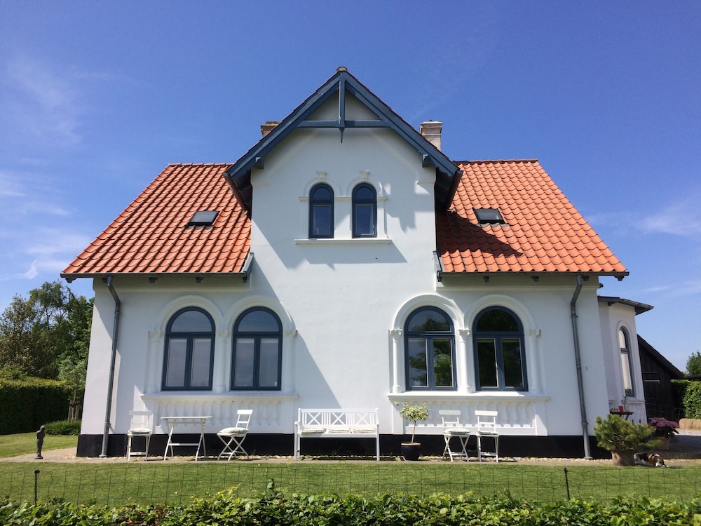 Hotel Troense B&B by the sea - Image 1