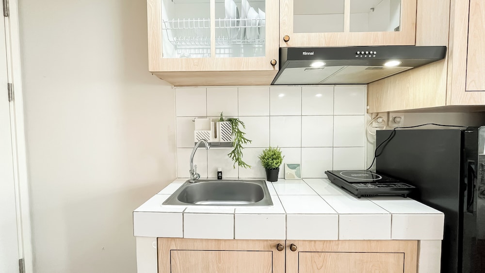 Cozy Studio Apartment Near Binus At Springlake Summarecon Bekasi