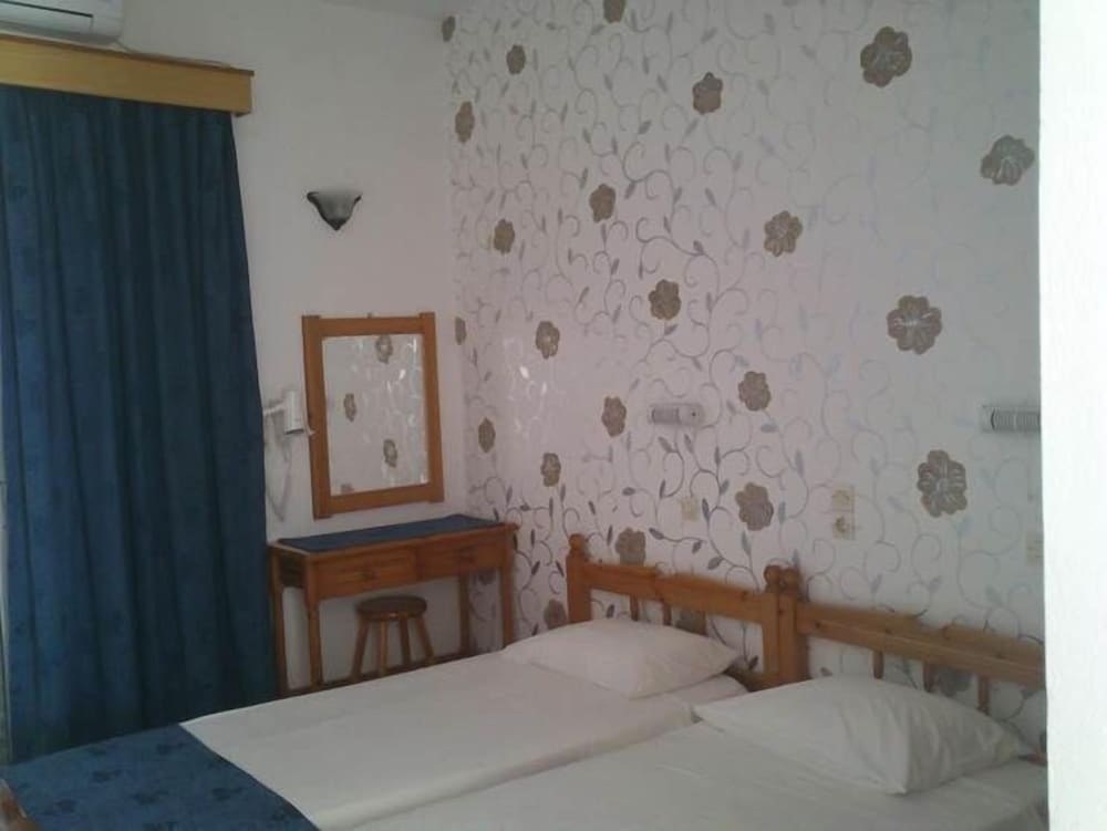 Christina Studios photo 4