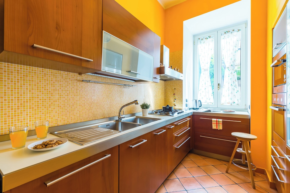 Montesanto Apartment by Wonderful ltaly