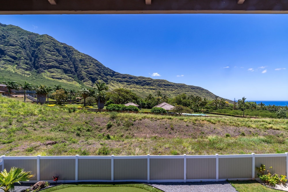 @ML Ocean View, Golf, Gazebo and Bbq, we Have All!
