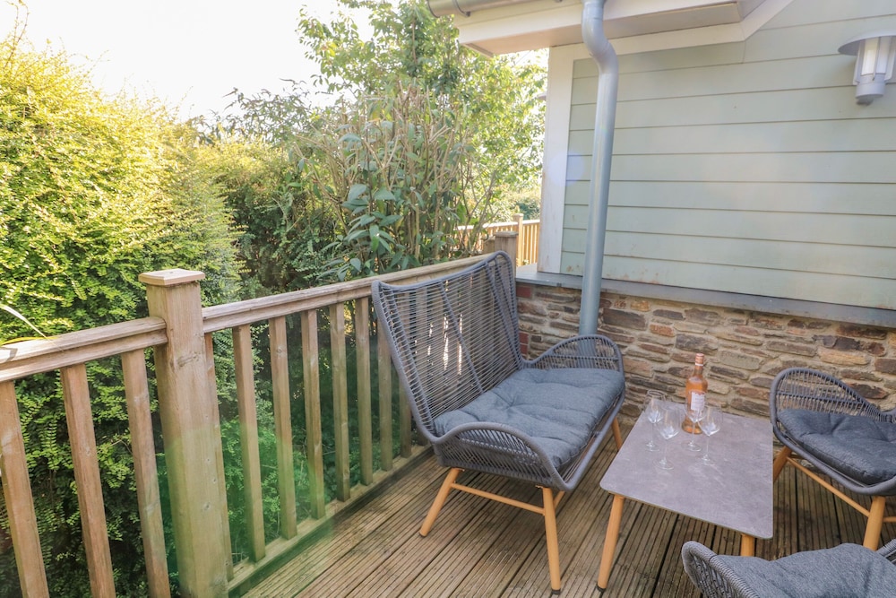 5 Court Cottage, Hillfield Village
