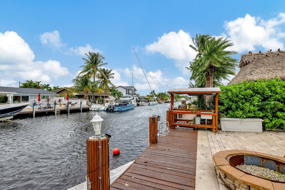 Waterfront Paradise Chic 3 BDR