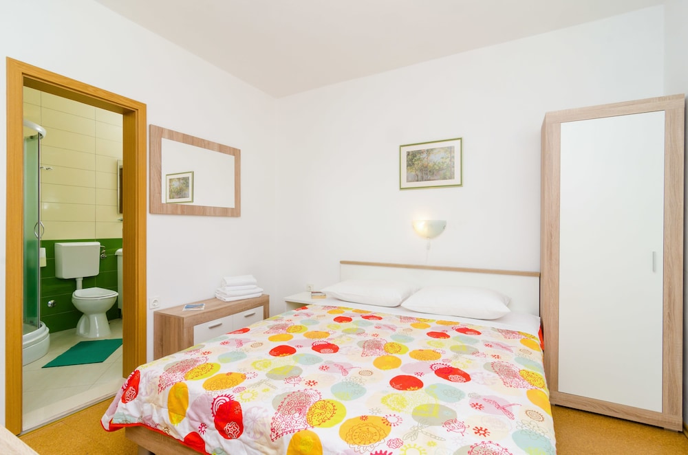 Cina Apartments