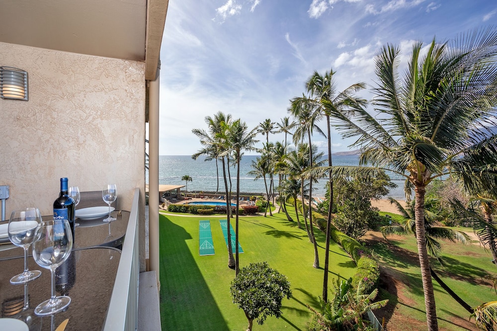 Oceanfront Modern & Elegant Vistas