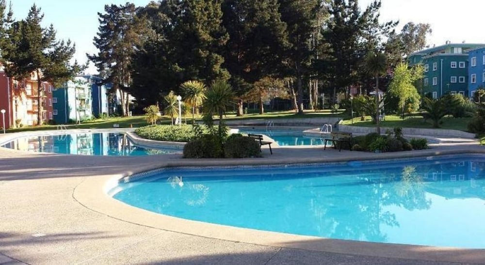Espacioso departamento con piscina view 3