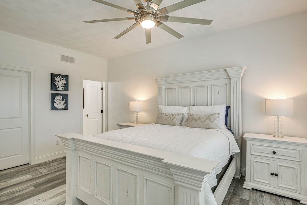 Walk to Mississippi River: Grafton Townhome!