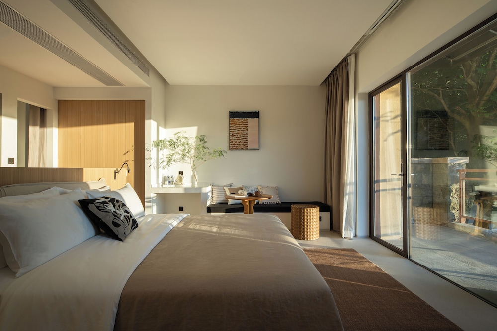 Miyue Shenzhen Tianlu Secret Wild Wizard Holiday Hotel