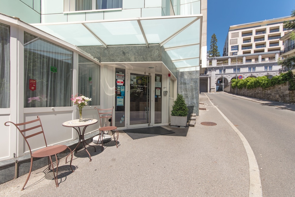 Montreux Vacations - Hotel Bon Port - Property Image 8