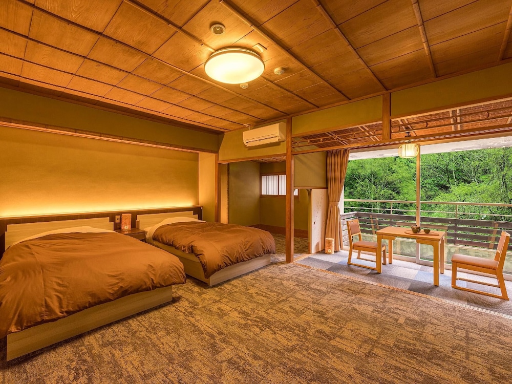 Ooedo Onsen Monogatari Premium Yoshinoya Irokuen