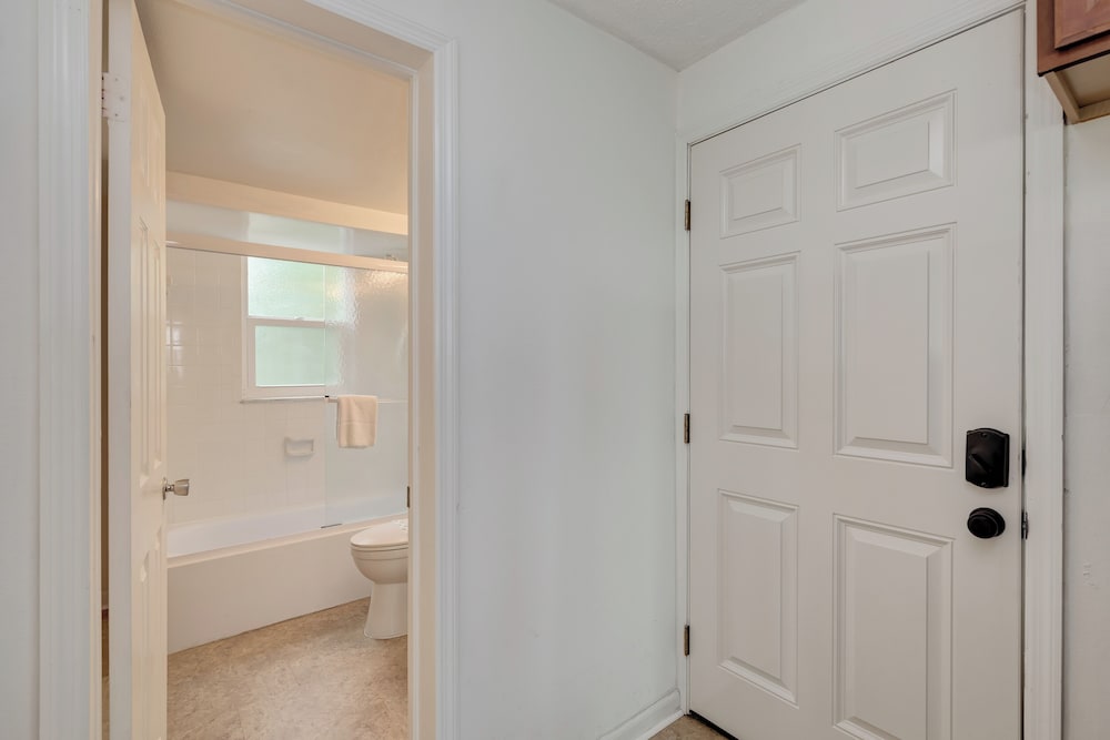 Anna Maria Island Beach Happy-direct Beach Front-1br-1br