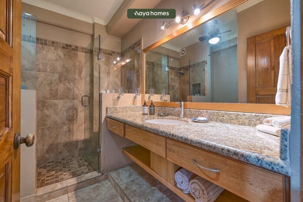 Ocean View 2Br Condo-balcony-beach-pool - 204