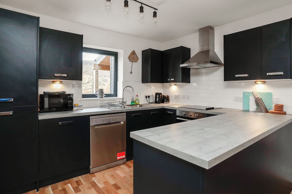 27 Strathtay Lodges