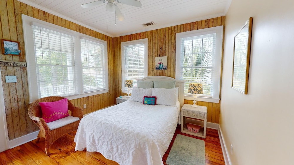 Old Magnolia House by Tybee Vacation Rentals
