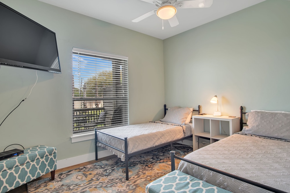 Texas Teal House view 4
