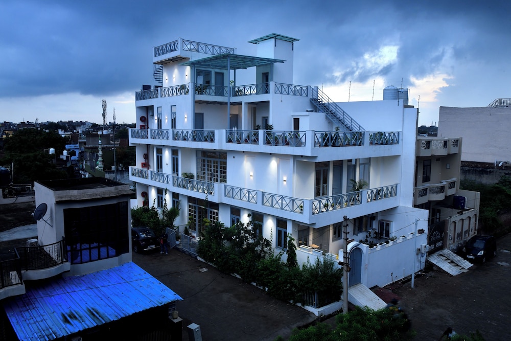 Inara House