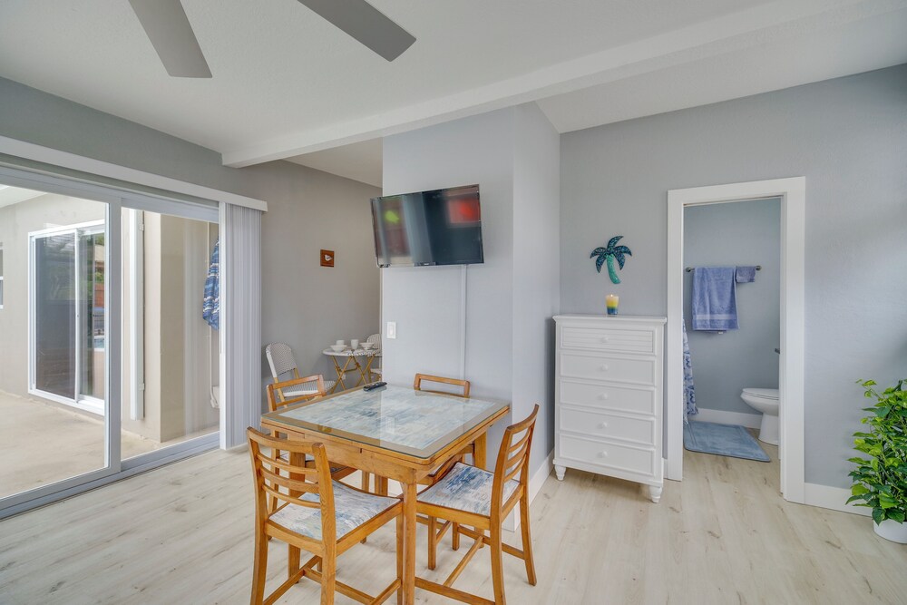 5 Mi to Beaches: Melbourne Duplex w/ Pool!