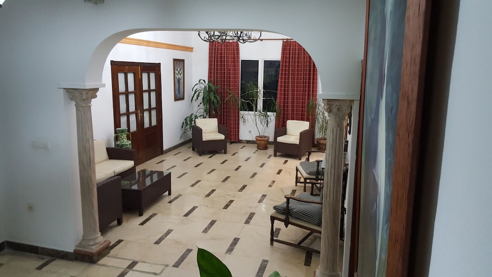 Hostal Restaurante el Lirio