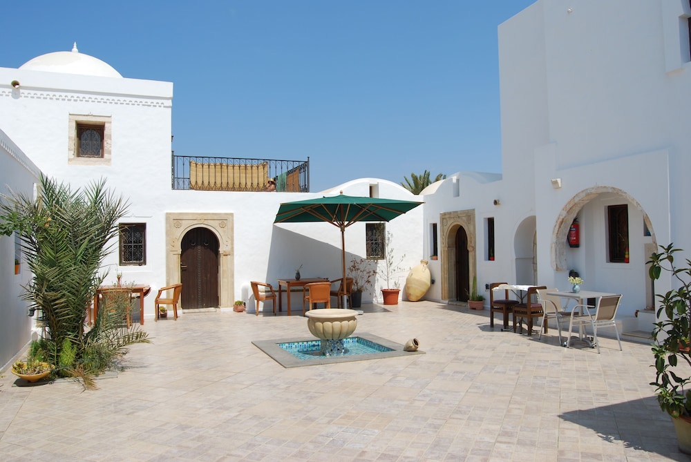 Maison Leila
