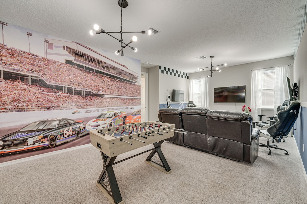 8 Mi to Disney: Spacious Home w/ Pool in Kissimmee view 3