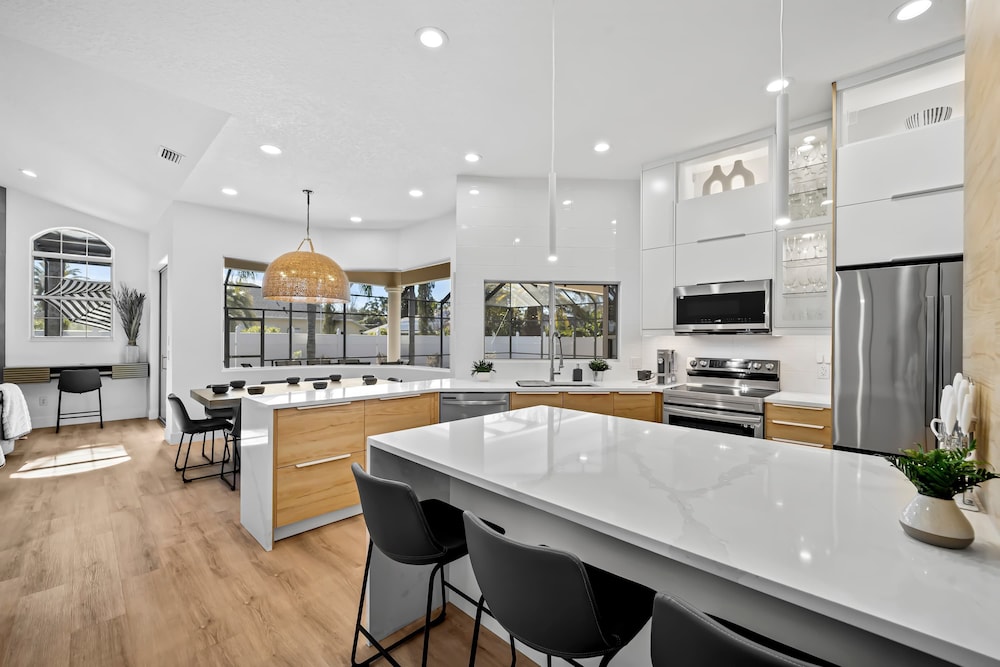 Luxury Retreat With Pool in Palm Coast
