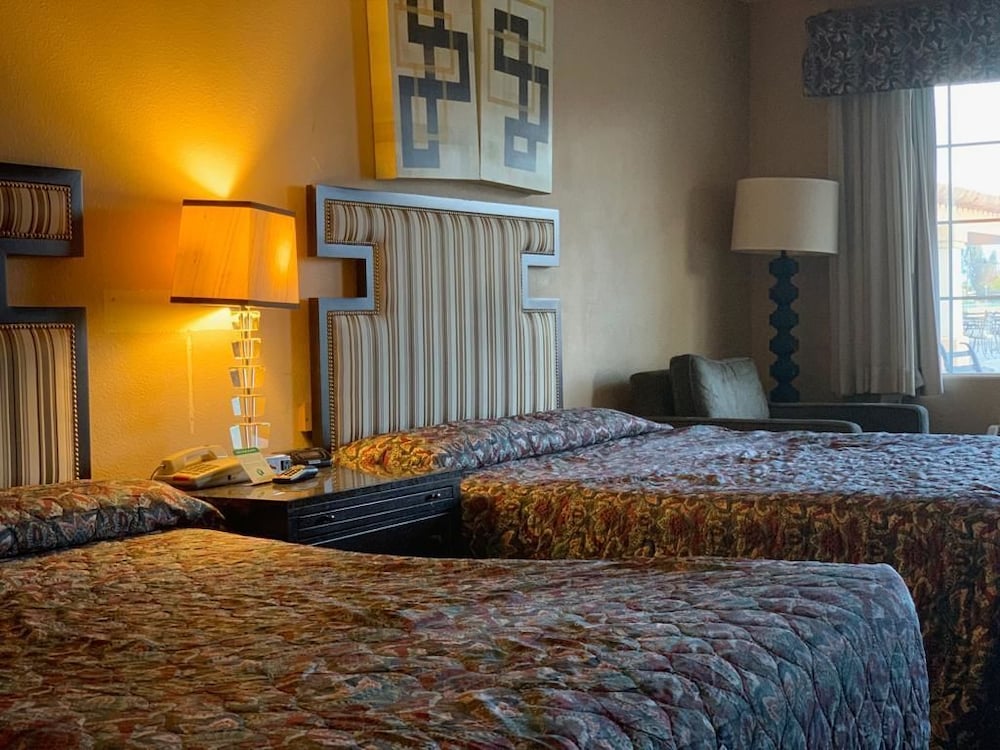 Calipatria Inn And Suites