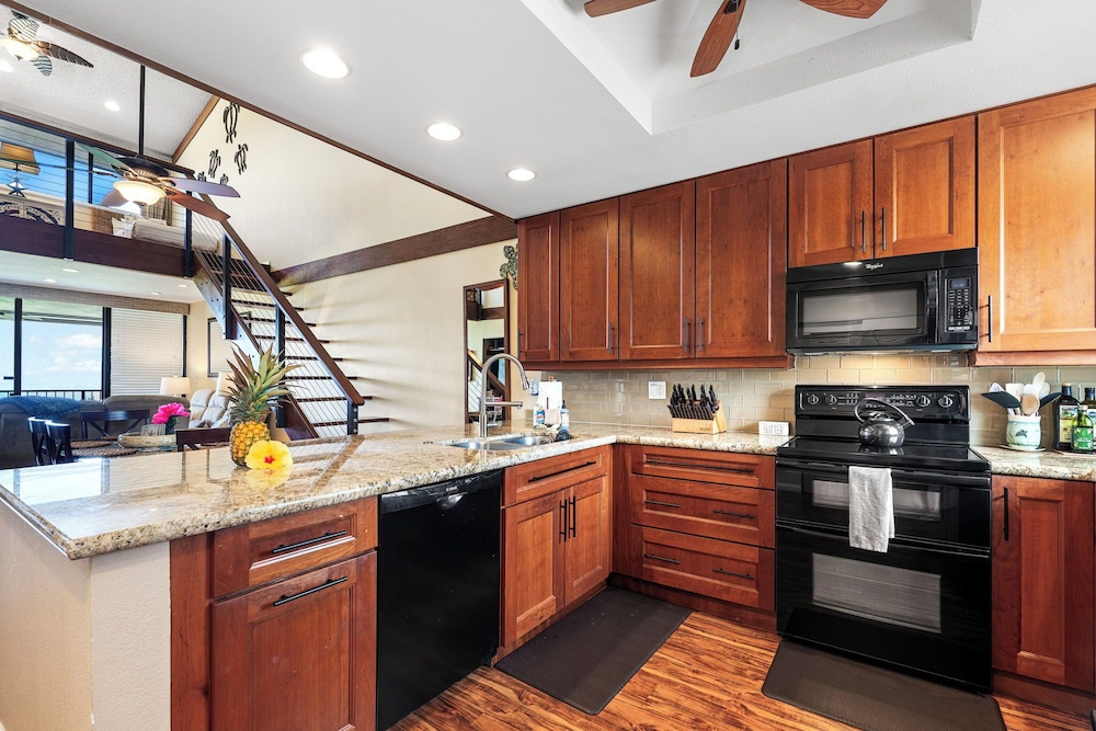 AC - Beautiful Ocean & Golf Views - 2 Bedrooms w/ Loft - Vrkcv