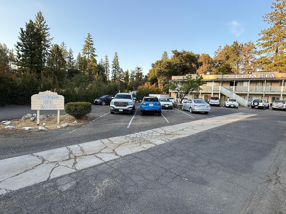 Columbia Inn Motel CA 49